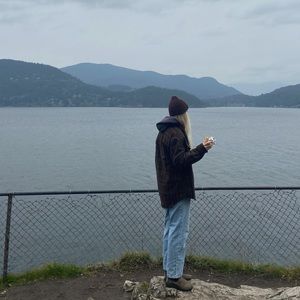 Meet your Posher, Jennie